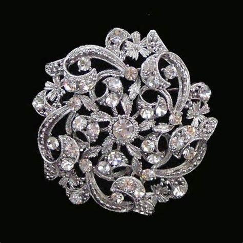 Brooch Synonyms: 12 Synonyms and Antonyms for Brooch.